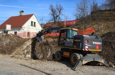 OBNOVA  LJUBLJANSKE CESTE RAKEK 05 FOTO LJUBO VUKELIČ